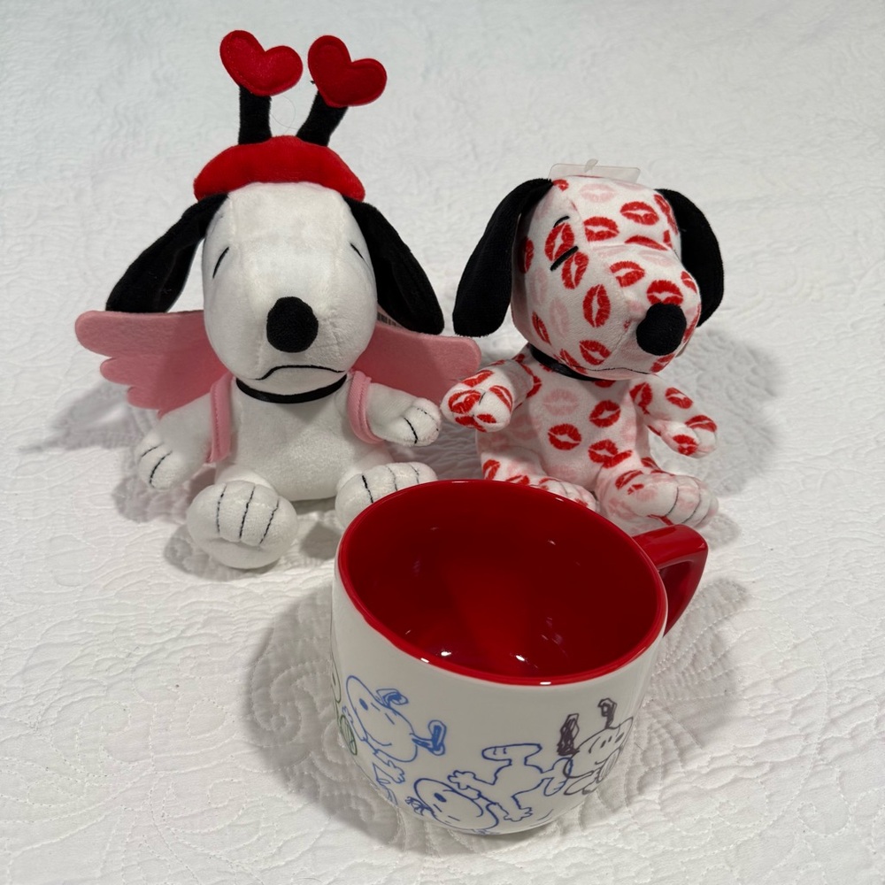 Valentine's Snoopy Plush Set with Mug